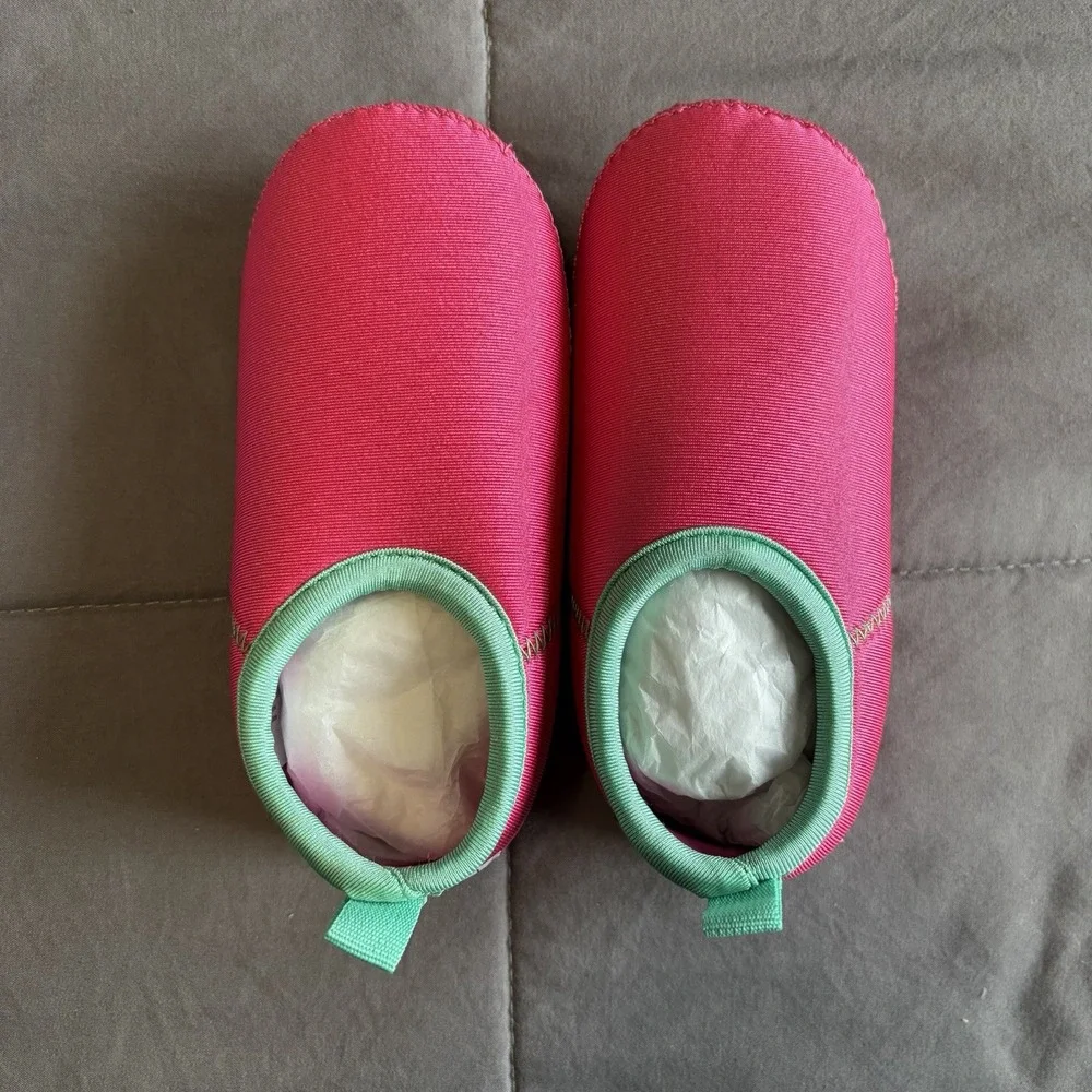 NIB Minnow Australia Toddler Beach Water Shoes Size 8AU US9 Watermelon Slip On